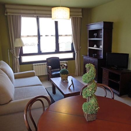 Apartamentos La Marina Ribadesella Bagian luar foto