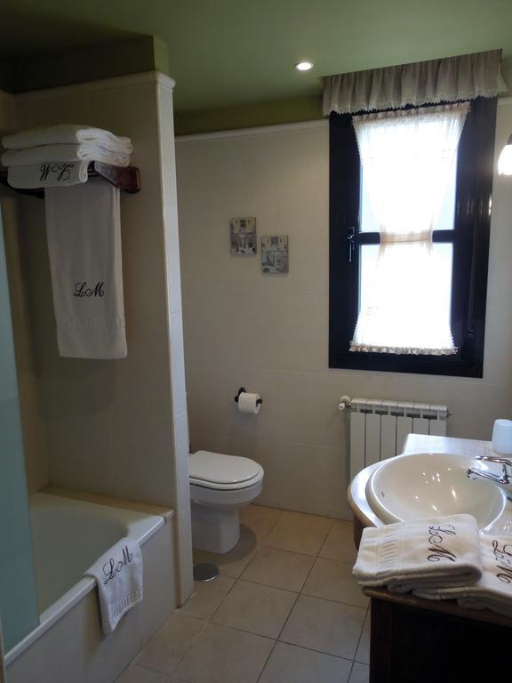 Apartamentos La Marina Ribadesella Bagian luar foto