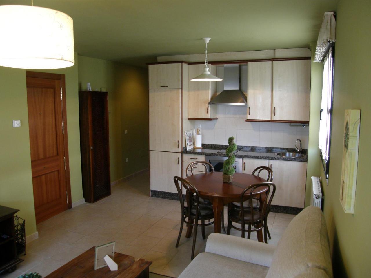 Apartamentos La Marina Ribadesella Bagian luar foto