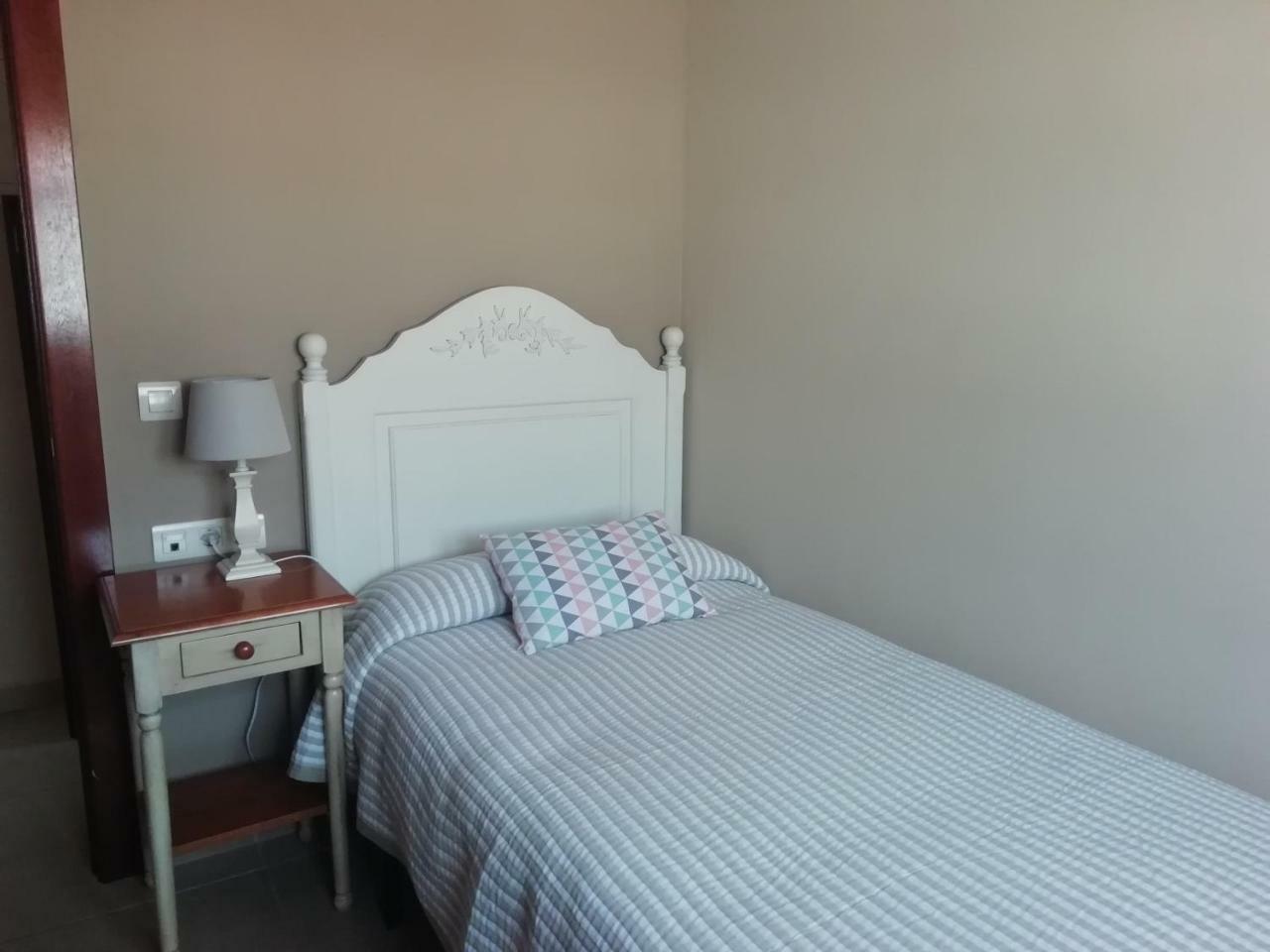 Apartamentos La Marina Ribadesella Bagian luar foto